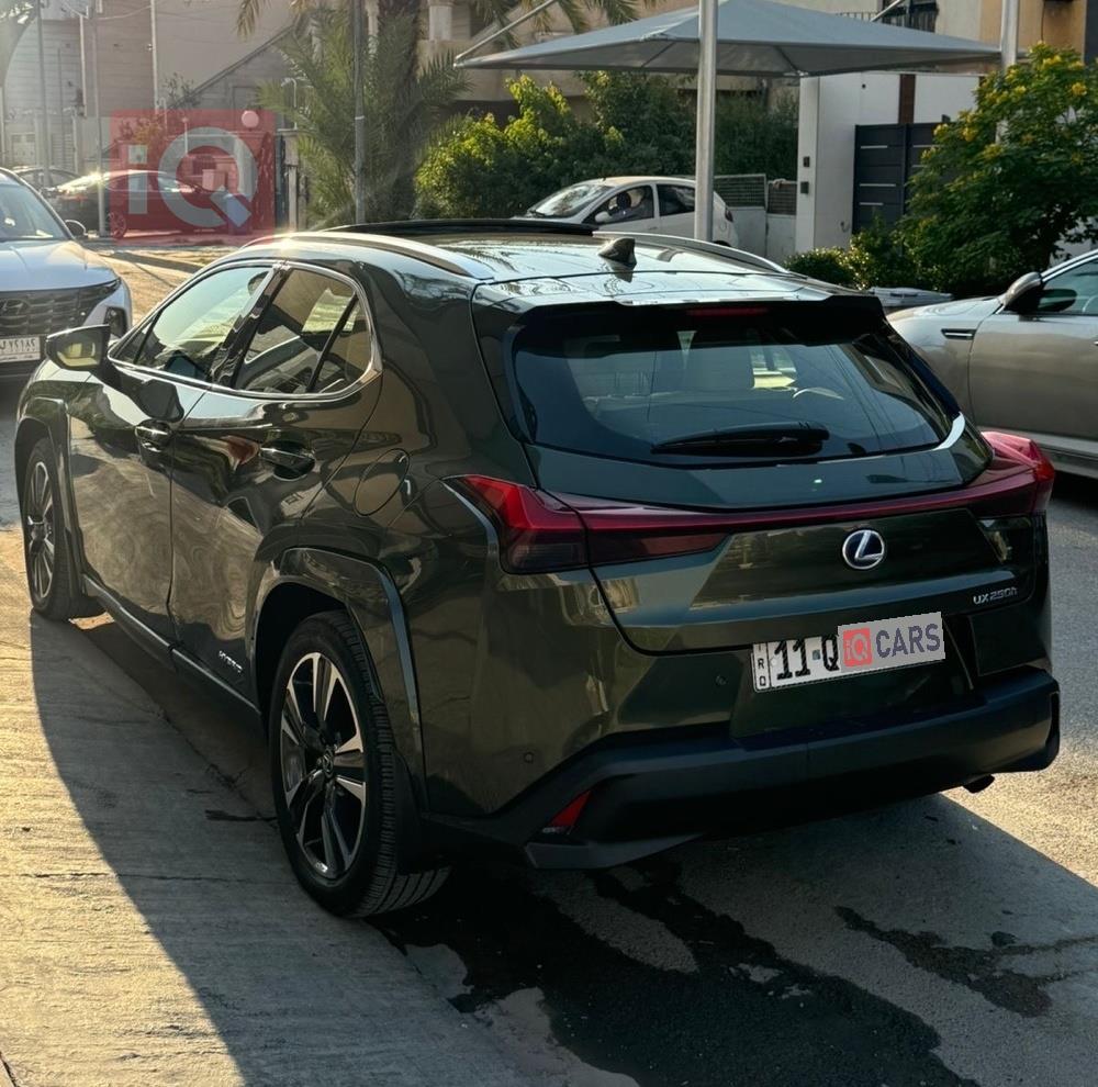Lexus UX